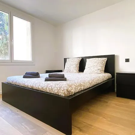 Lägenhet Marie Antoinette - 2 Chambres, Centre Ville, Terrasse, Moderne