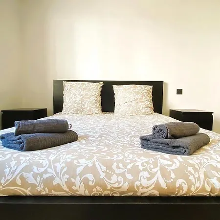 Marie Antoinette - 2 Chambres, Centre Ville, Terrasse, Moderne *