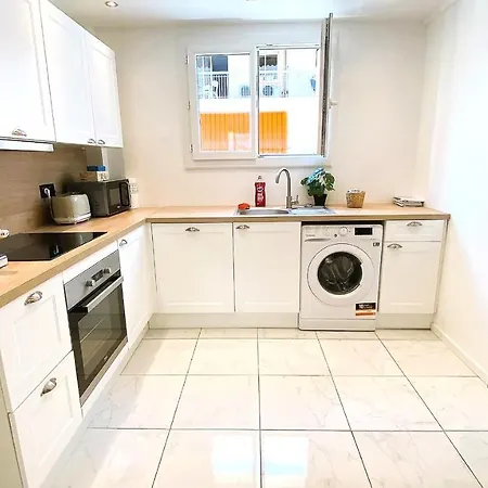 Lägenhet Marie Antoinette - 2 Chambres, Centre Ville, Terrasse, Moderne