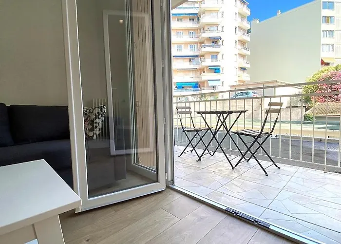 Marie Antoinette - 2 Chambres, Centre Ville, Terrasse, Moderne Antibes