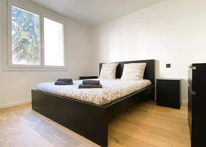 Lägenhet Marie Antoinette - 2 Chambres, Centre Ville, Terrasse, Moderne