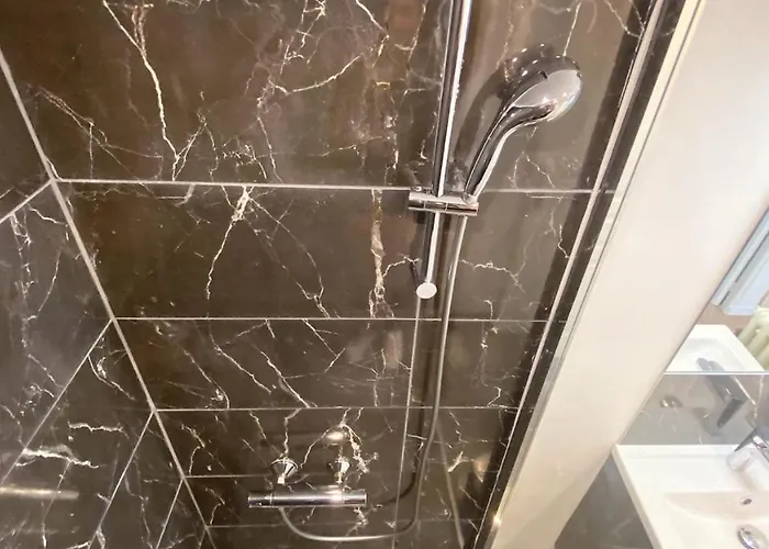 Marie Antoinette - 2 Chambres, Centre Ville, Terrasse, Moderne Lägenhet Antibes