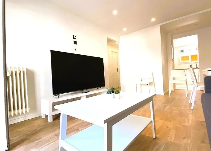 Marie Antoinette - 2 Chambres, Centre Ville, Terrasse, Moderne *