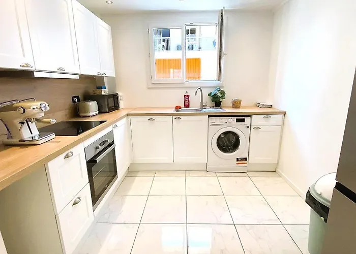 Apartment Marie Antoinette - 2 Chambres, Centre Ville, Terrasse, Moderne